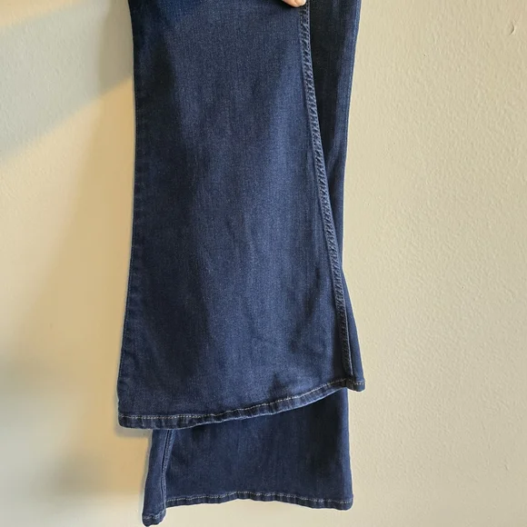 BKE Flared Blue Jeans 24 - Picture 3 of 7